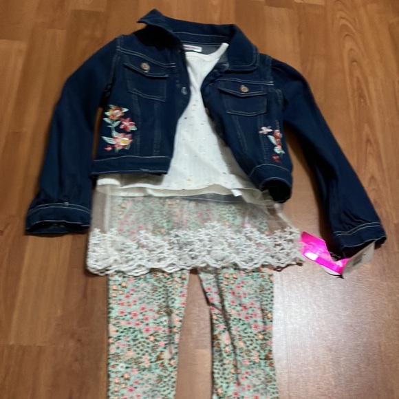 NANNETTE BRAND OUTFIT - Picture 2 of 3